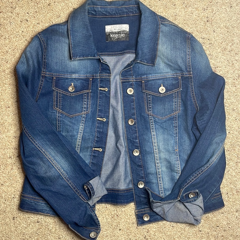 Women’s Denim Jacket- Size XL. Kenzie Jeans